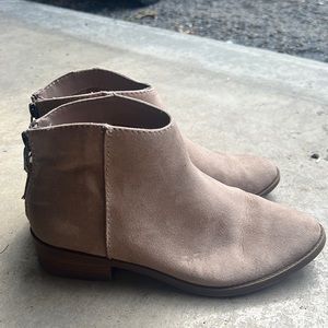Universal Thread Ankle Boots